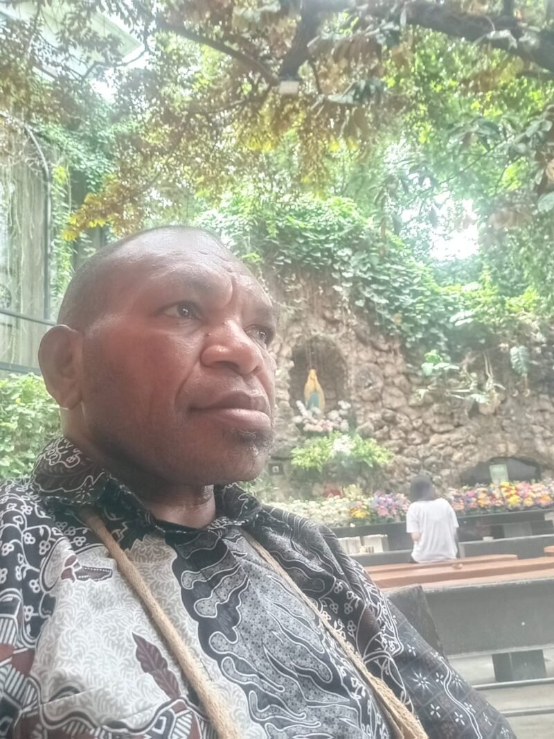 Titus Pekei, Pencetus Noken sebagai warisan budaya dunia, saat ditemui wartawan papuabarat.tagarutama.com.