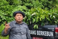 Plt. Kepala Dinas Perkebunan Kabupaten Fakfak Widhi Asmoro Jati, ST., MT., saat ditemui disela-sela kegiatan peninjauan Program Strategis Perluasan Lahan Pala Tomandin.