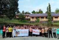 Foto. Kegiatan Volunteer goes to school yang dilaksanakan Relawan Rumah Zakat Fakfak di SMA negeri 2 Fakfak diikuti Pramuka dan Pembina Pramuka bersama guru. Turut hadir kepala sekolah SMA negeri 2 Fakfak Erwanto Patiran.